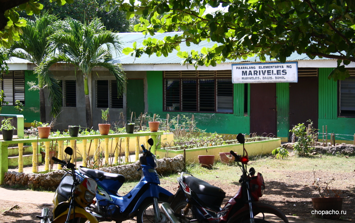 Начальная школа на о. Панглао, Филиппины