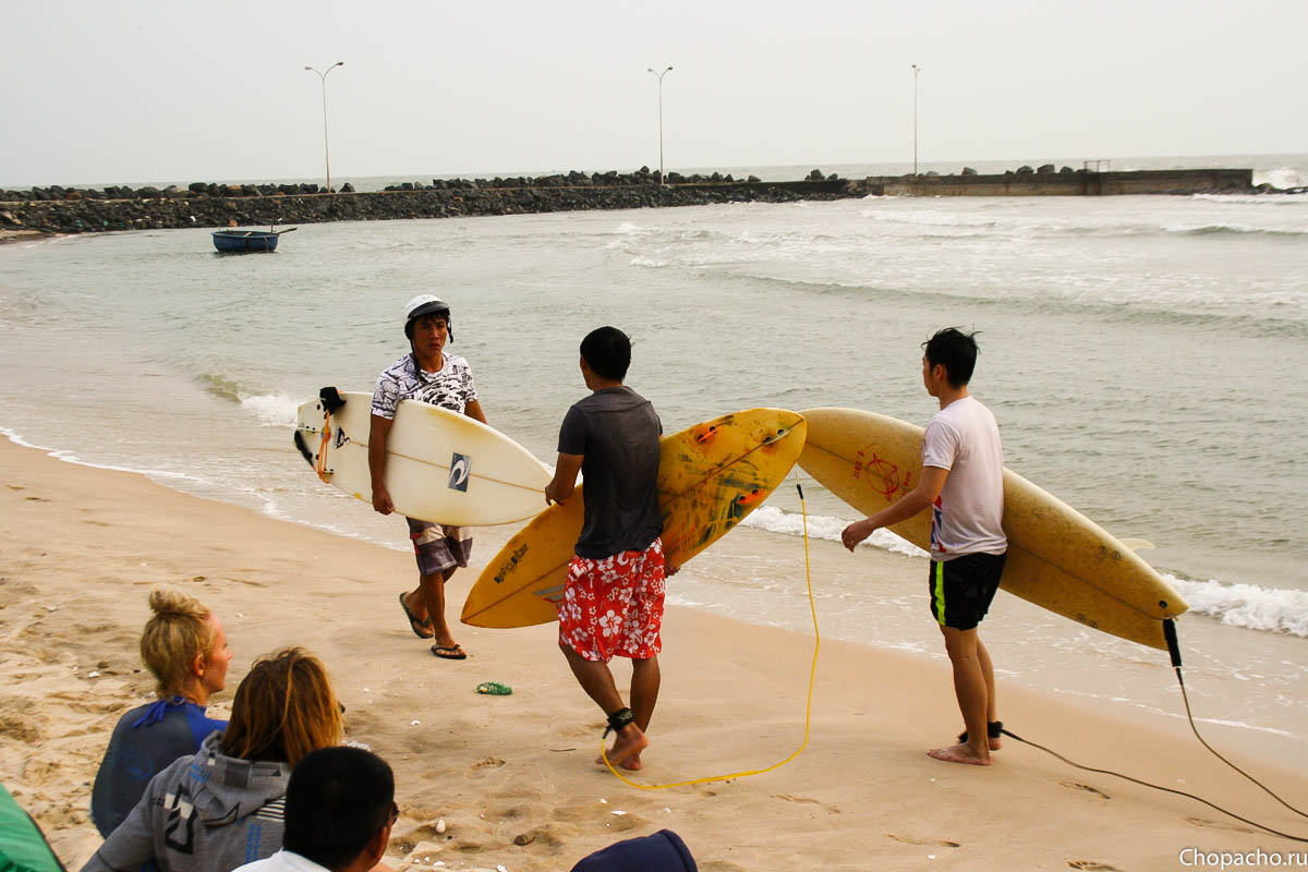 Сёрфингисты в Муйне