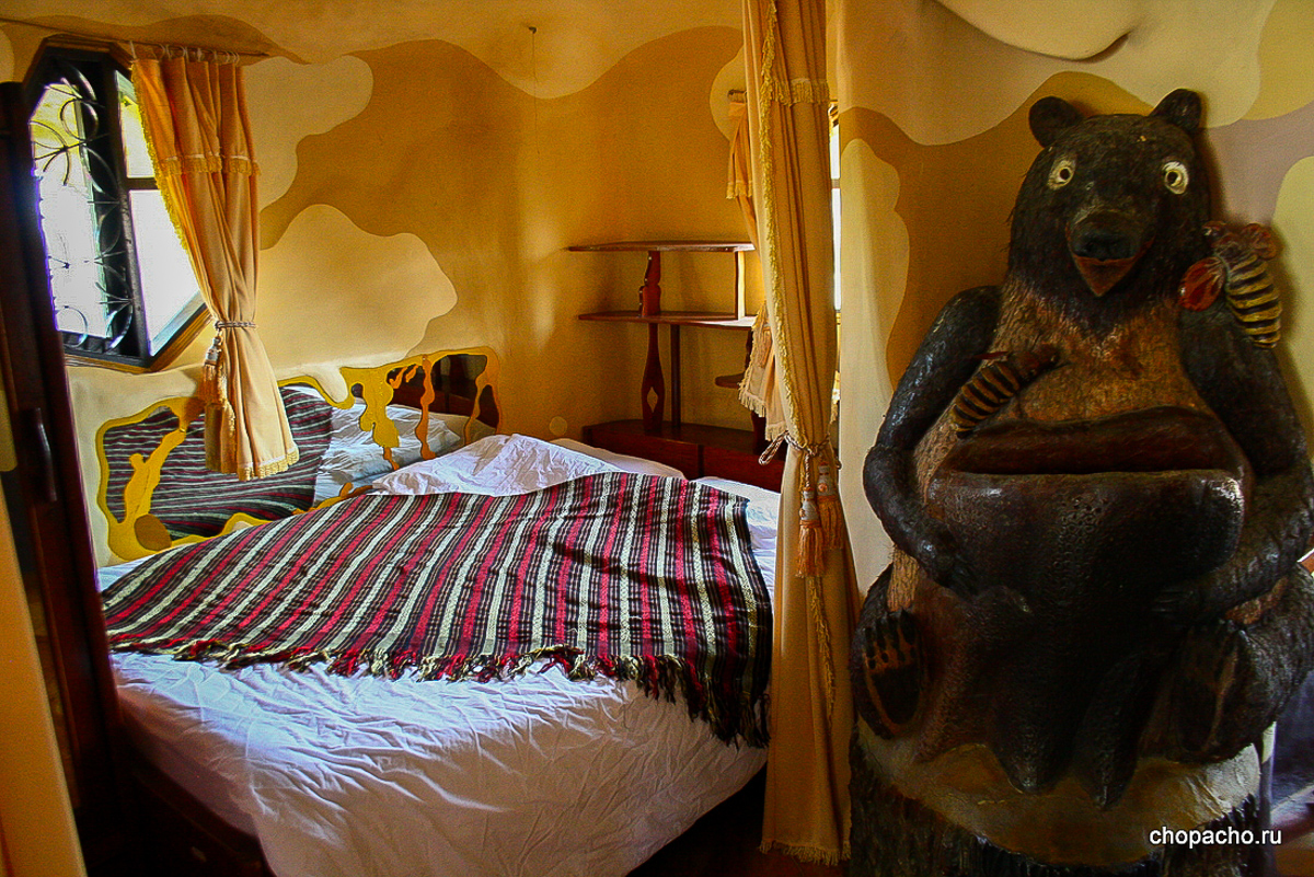 комната медведя в Crazy House