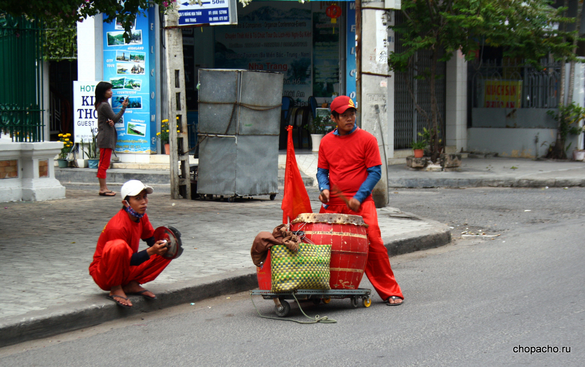 Уличные музыканты. Китайский новый год в Нячанге (Вьетнам)