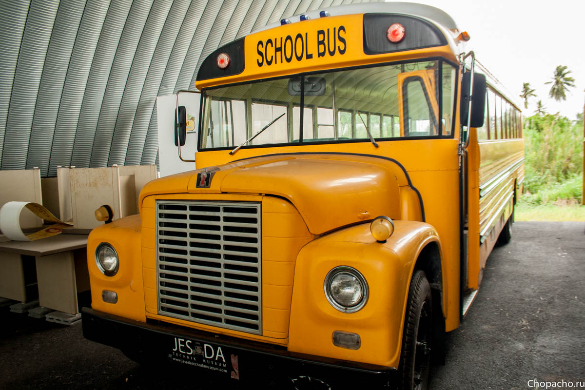 Классический школьный автобус