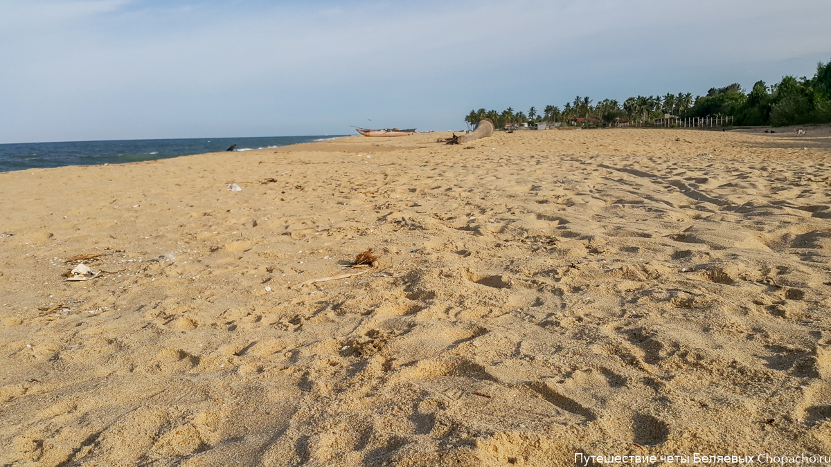Пляж Калмунай (Kalmunai), Шри-Ланка.