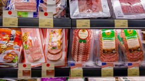 Ветчина в супермаркете